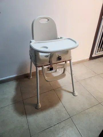 White Baby High Chair with Removable Tray - Good Condition