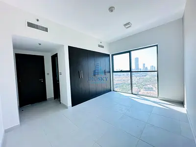 Spacious Unit | Prime Location | Vacant Now