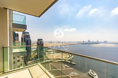 WATERFRONT LIVING | VACANT | HIGH FLOOR