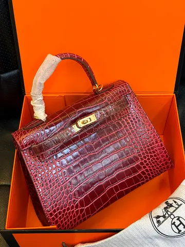 Hermès Kelly Sellier Bag.
