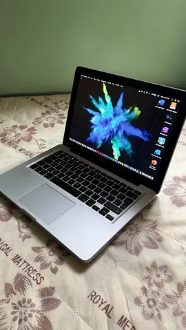 MacBook pro 13.3 inch 8/512 Retina Display