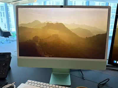 Apple iMac 24-inch (M1) - Green, new Condition