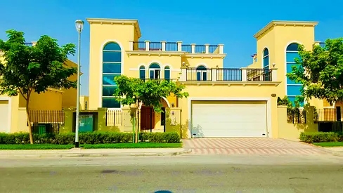 Vacant 4BR Villa | Single Row | Private Garden