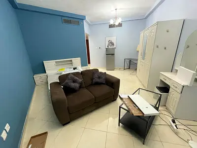 Modern Studio in Ornate Tower with Balcony & Parking