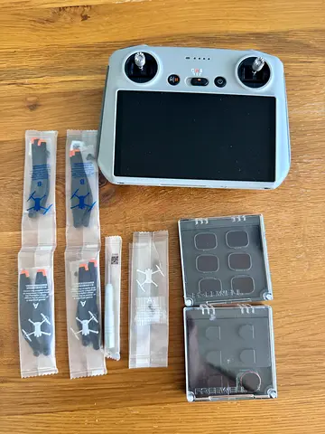 DJI Mini 3 pro RC + ND filters + propellers