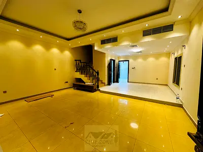 Fully renovated / Awy from flight path / back yard / parking space