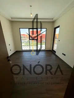 Elegant 4BR Townhouse, Single Row, walking distance to the central Hub