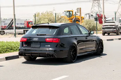 صورة 8 لـ 2014 AUDI RS6