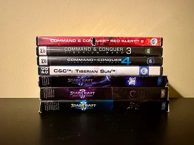 PC Game DVDs: Old Command  Conquer and Old StarCraft Collection (6 DVDs)