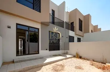 سعر مغري جدا | تاون هاوس 3 غرف + غرفة خادمة | تملك حر للعرب | بدون رسوم خدمات مدى الحياه | تصميم عصري | تشطيبات فخمة | الملاذ الأمثل للعائلة
