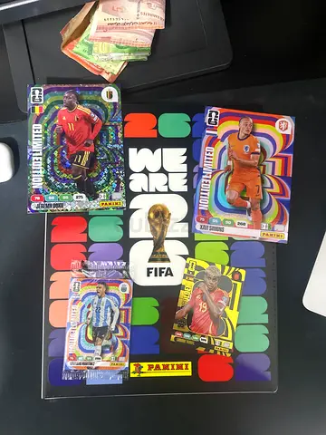 Panini Fifa World cup Adrenalin XL Binder with 52 Cards , 3 LIMITED EDITION, 1 Lamine yamal golden