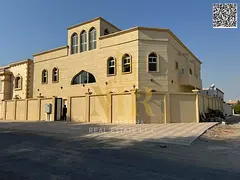 Villa on an 8000 sq ft plot, two floors and a rooftop with indoor parking, at a special price (negot
