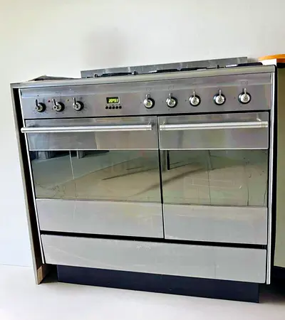 Smeg Luxury Top Gas Electric Cooker 90 cm – Dual Oven
