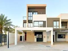 Single Row | 5BR TH | Landscaped | Prime Area