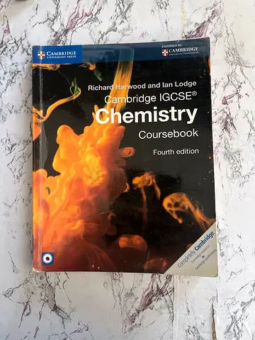Cambridge IGCSE Chemistry Coursebook (4th Edition) by Richard Harwood  Ian Lodge