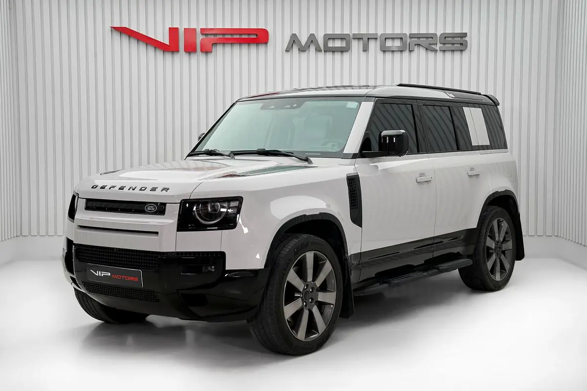 Land Rover Defender 2026 — photo 1 of 12
