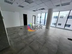 OPEN VIEW ROOM W/ PANTRY, STORE ROOM AND WASHROOM 1 PARKING CLOSE TO METRO 85K
