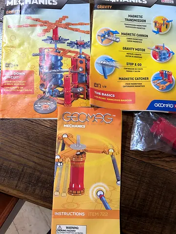 Geomag Mechanics construction set – magnetic building toy (parts included)