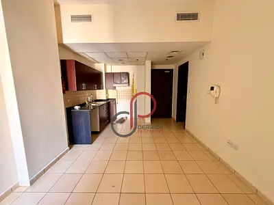 Well-Kept 1BR | Balcony | Cozy Living Experience