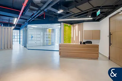 4 Parkings | Partition Cabins | Open Space