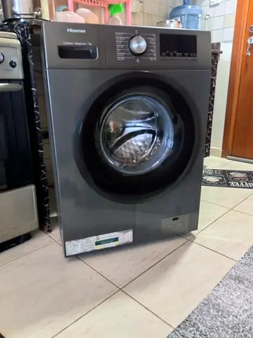 Hisense 7kg Front-Load Washing Machine - Good Working Condition