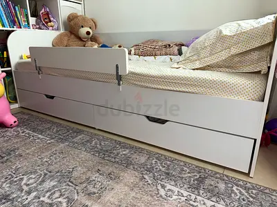 Single Bed with Under-Bed Drawers (HOMEBOX)