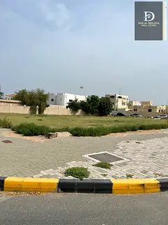 📍 Location: Al Tarfa – Sharjah 📐 Plot Size: 7,131 sq. ft. 🛣️ Prime corner plot on three