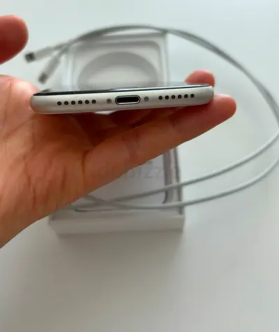 iPhone SE (3rd Gen) 256GB White - Like New (Full Box)