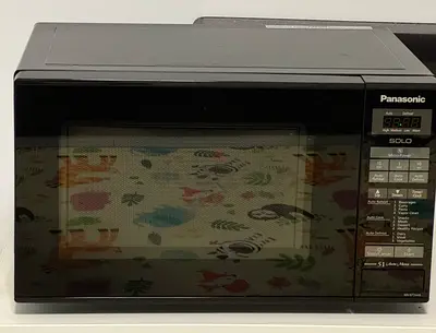 Panasonic Solo Microwave Oven – Excellent Condition | 51 Auto Menu