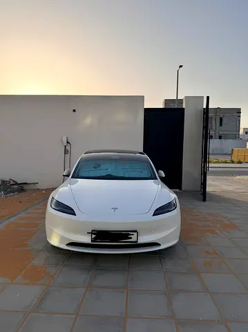 Tesla Model 3 Long Range 2024 - GCC Specs - Like New