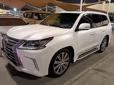 Pristine 2016 Lexus LX 570 Platinum | GCC Specs | Full Service History