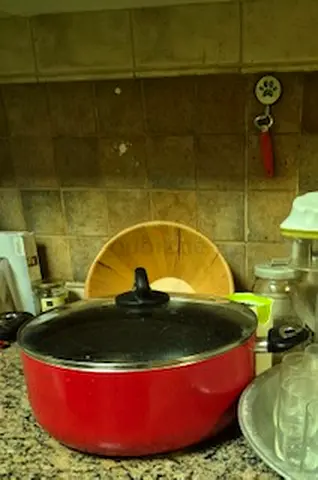Non-Stick Big Pot (34cms).used once-urgent leaving-pick till tomorrow..Location:Al Mamzar Dubai area
