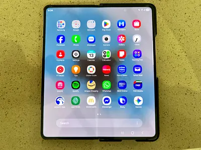 Samsung Z Fold 4, 256 GB. 12 GB RAM