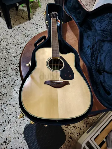 Yamaha fgx820c acoustic guitar