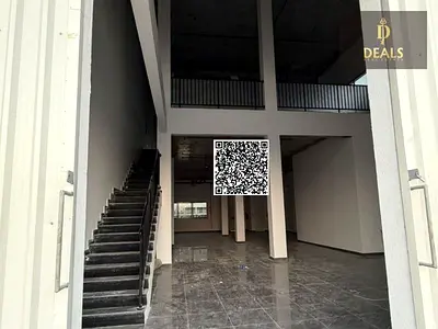شبرة صناعية متعددة الاستخدامات مع ميزانين وكهرباء عالية في الجرف الصناعية 2 بعجمان بمساحات تشغيل ضخمة وموقع استراتيجي يخدم مختلف الأنشطة التجارية والص