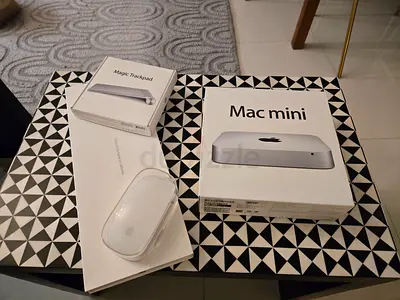 Apple Mac mini late 2012 - 1 tb SSD with Magic Mouse and Magic Trackpad (Like new)