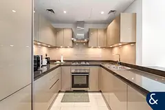 Premium 1 Bedroom | Furnished | Vacant