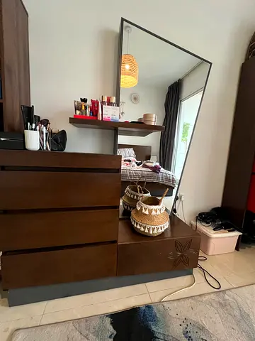 Dark Wood Dresser with Large Mirror — 6-Drawer Chest