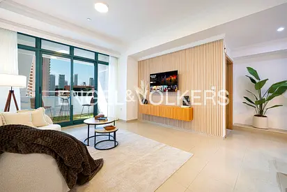 Renovated | Chiller-Free | Marina Views