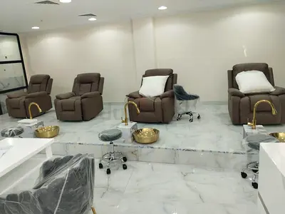 SALOON ,GANTS,SALOON  INTERIOR DESIGN