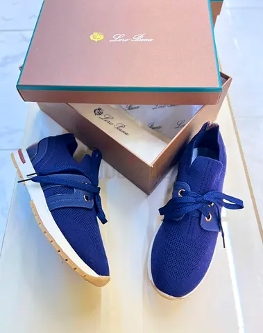 Loro piana woman shoes
Size 36-41 available 
Blue knit casual sneakers with box
