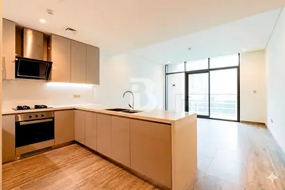 Low floor| Peninsula | Prime Location