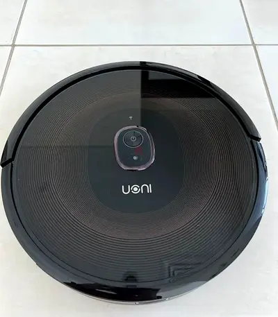 Uoni robot vacuum cleaner - charging issue