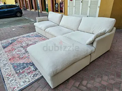 Swin feather 🪶 filled modular sofa