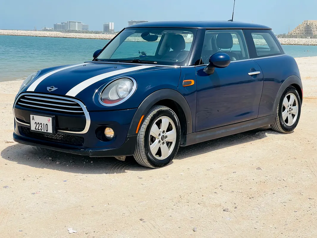 MINI Cooper 2015 — photo 1 of 5