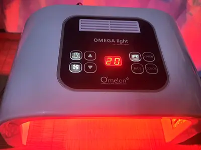 Omelon omega light skin care