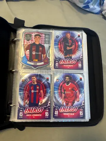 Rare football cards from match attack