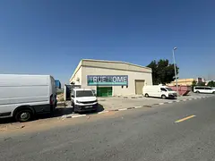 Freehold warehouse for sale