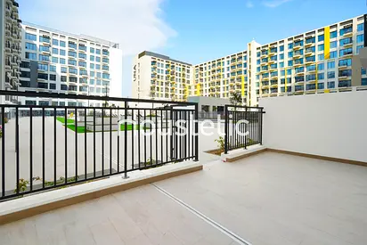 Exclusive | Pool View | Rented