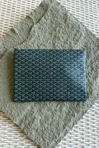 Goyard MM pouch 👝
